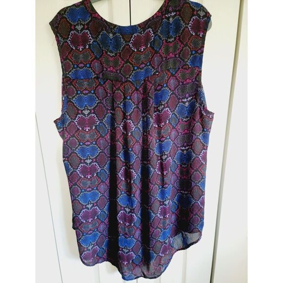 Torrid Harper 3 Multicolored Snake Skin Henley‎ Sleeveless Blouse SZ 3X (22/24) - Picture 7 of 9